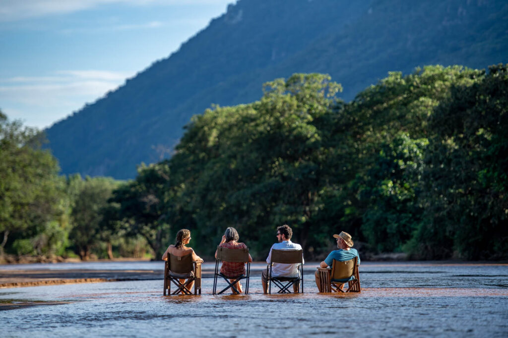 Wayo Manyara Green Camp - admiring the view 2